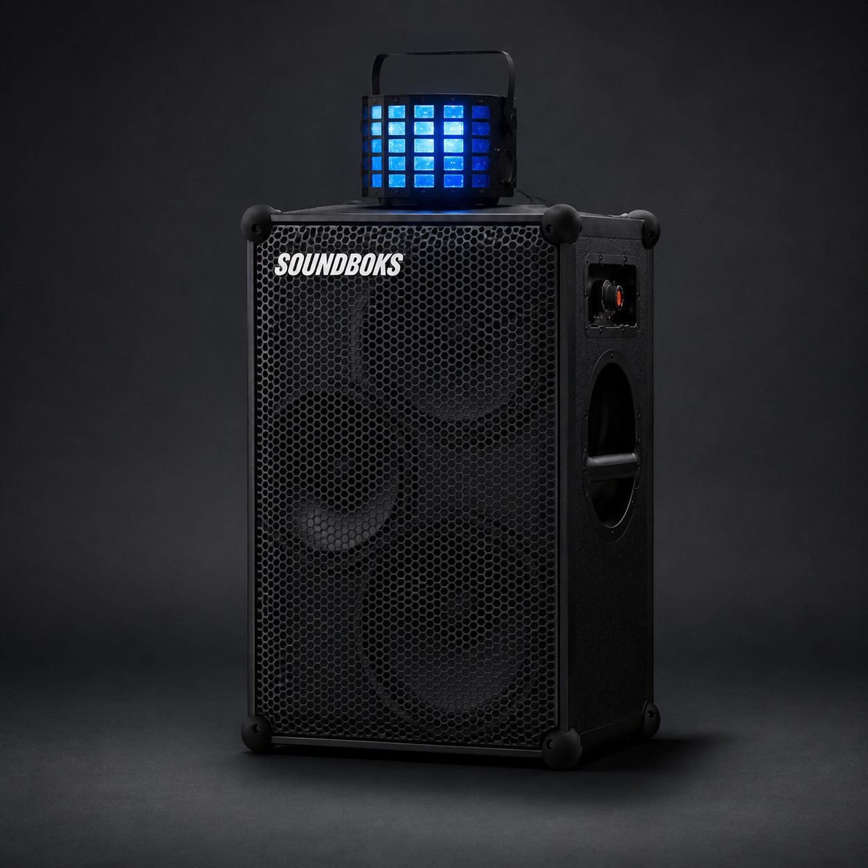 VorsRiggen – Soundboks batterihøyttaler og ADJ Mini Dekker lyseffekt
